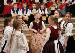 Néptánc bemutató 2018